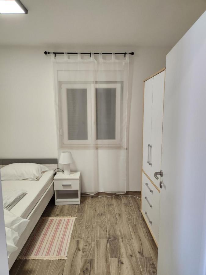 H&D Apartment Sumartin Exterior photo